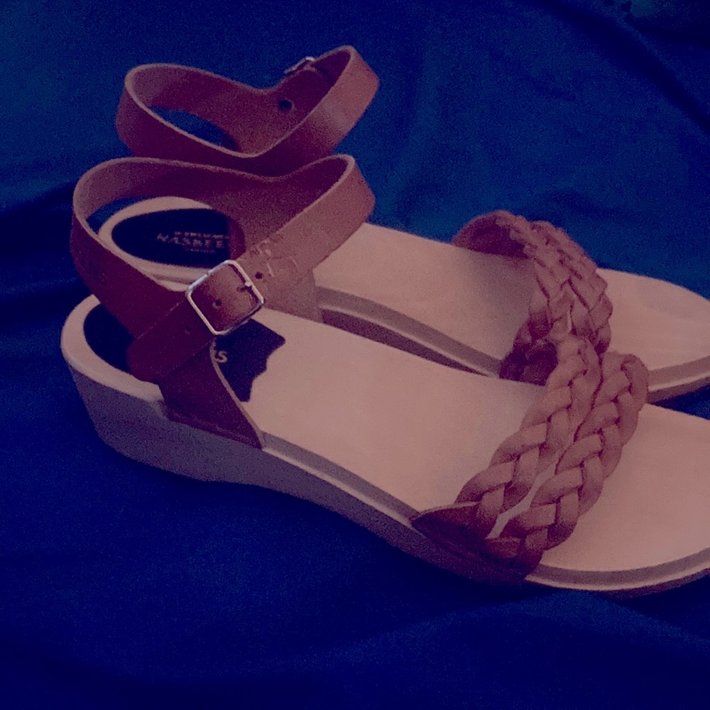 Hasbeens made in Stockholm size 40 or (10) basically brand new never worn